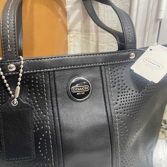 Coach Leather Tote Bag- NWT with Dust Bag - Picture 5 of 17